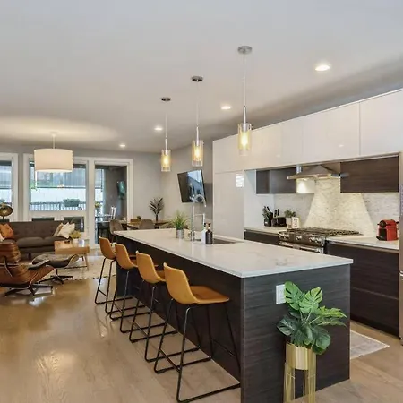Urban Oasis - Great For Families With Kids Apartment